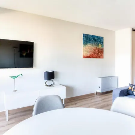 アパート Silvaplana Furnished Studio